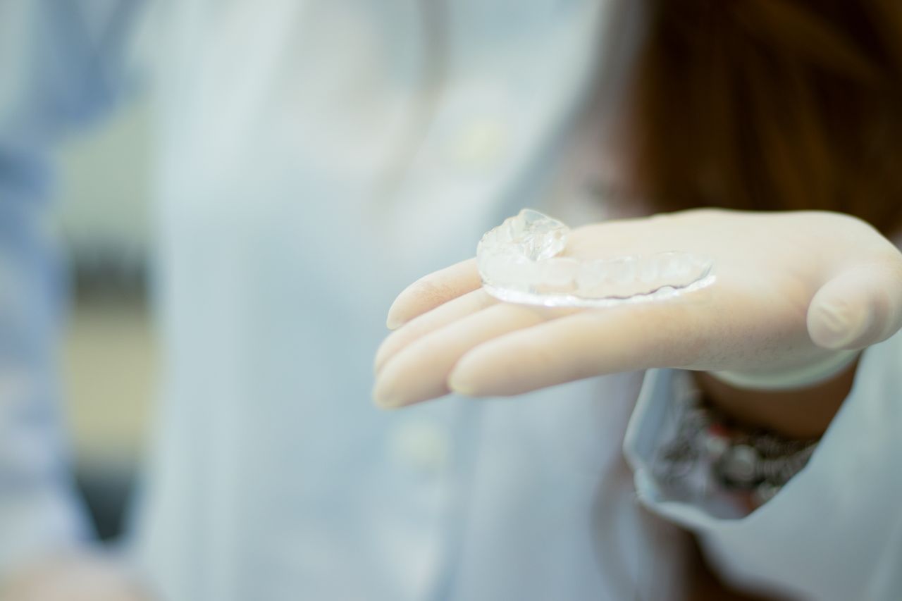 Bruxismo: por qué aprietas o rechinas los dientes y cómo afecta tu mandíbula